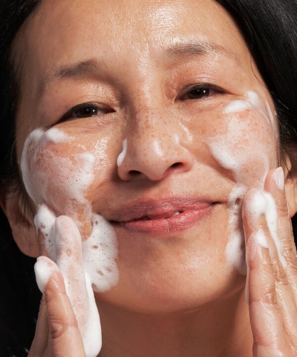 30146_neostrata_skin_active_exfoliating_wash_v4.jpg 30146_neostrata_skin_active_exfoliating_wash_v4.jpg