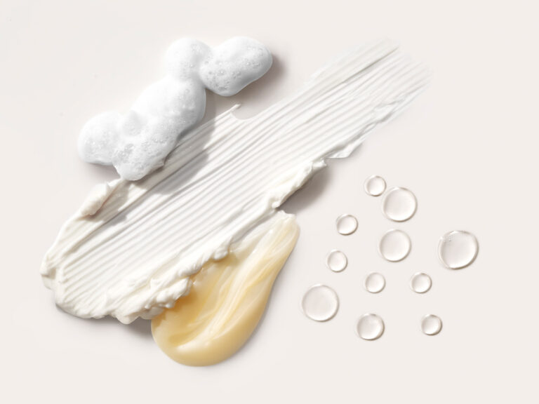 Bilde av dråper og teksturer med NEOSTRATAs innovative ingredienser.