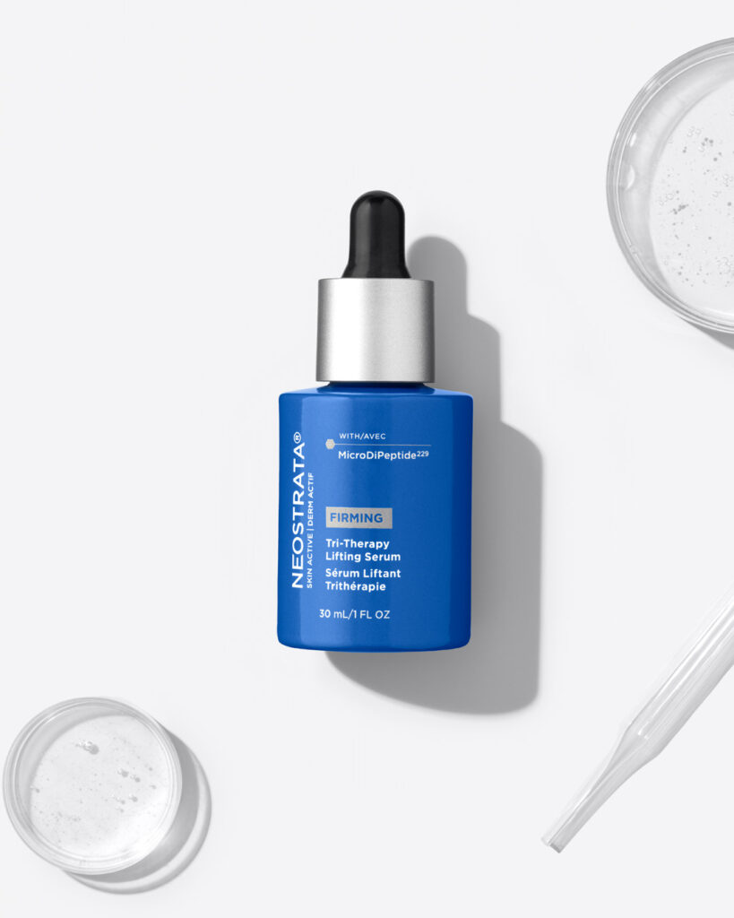 Bilde av NEOSTRATAs Tri-Therapy Lifting Serum med det nye superpeptidet.